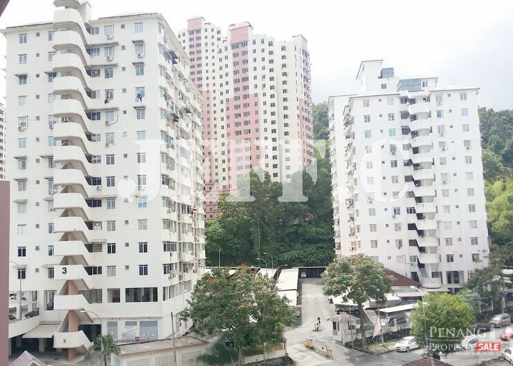 GreenLane @ Taman Lembah Hijau 3 Rooms Apartment Part Furnished Air Cond With Car Park